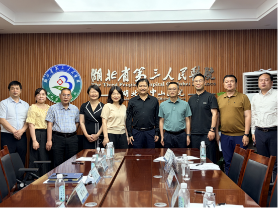 Government and Enterprise Join Hands to Build Platform, Hospital-Enterprise Exchange Promotes Development Professor Shi Yuanyuan, Chairman of Cell Valley Group, Leads Delegation to Visit Hubei Third P